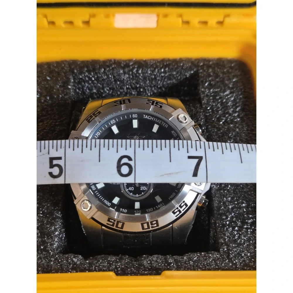 Invicta Speedway 25533 Men's 52mm Chronograph Watch New Battery Yellow Case